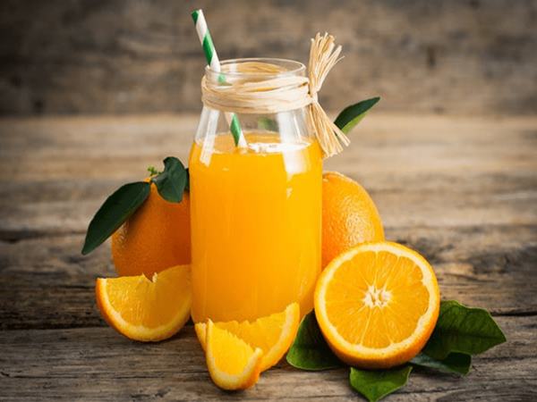 1 ly nước cam bao nhiêu calo? Giảm cân bằng nước cam