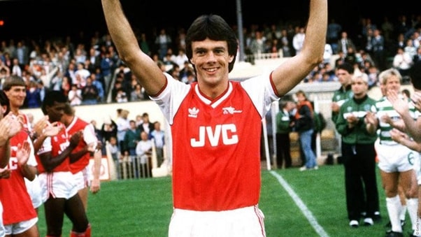 David O’Leary với 722 lần ra sân khoác áo Arsenal