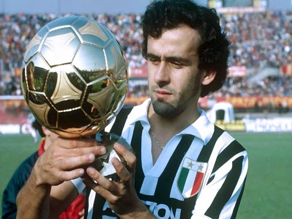 Huyền thoại Platini giành bao nhiêu quả bóng vàng