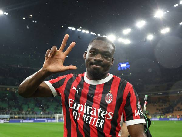 Hàng tiền vệ AC Milan hiện nay và sức mạnh ra sao