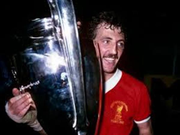 Tìm hiểu những hậu vệ Liverpool huyền thoại xuất sắc nhất Tìm hiểu những hậu vệ Liverpool huyền thoại xuất sắc nhất