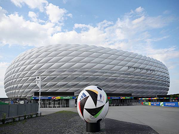 Tìm hiểu sân vận động Allianz Arena pháo đài của Bayern