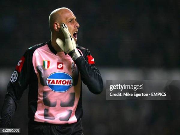 Vai trò chính thủ môn của Juventus trong đội hình